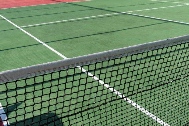 Construction d'un terrain de tennis à Saint-Raphaël