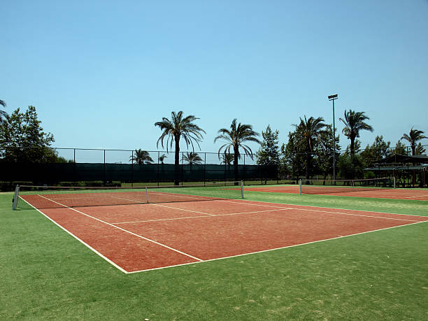 Construction d'un court de tennis à Saint-Raphaël