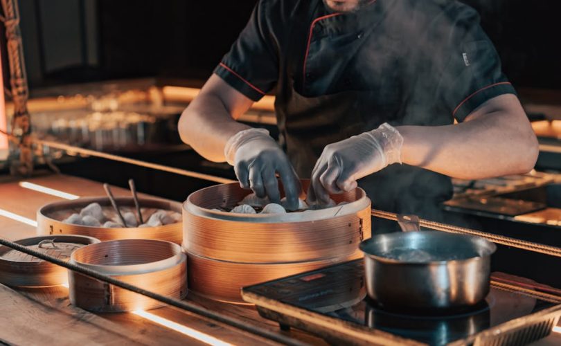 découvrez l'art de la cuisson sous-vide : une méthode précise et savoureuse pour des plats délicieusement tendres, tout en préservant les nutriments. idéal pour les chefs amateurs et professionnels, plongez dans l'univers de la gastronomie moderne!