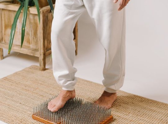découvrez les bienfaits du tapis d'acupression pour le bien-être physique et mental. améliorez votre circulation sanguine, réduisez le stress et soulagez les douleurs musculaires de manière naturelle grâce à cette méthode ancestrale.