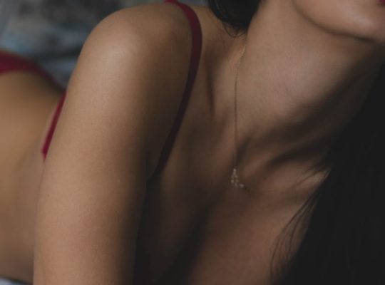 découvrez notre collection de lingerie élégante et sensuelle, conçue pour sublimer votre silhouette et vous faire sentir belle en toute occasion. explorez des modèles variés, alliant confort et sophistication, pour chaque envie et chaque moment.