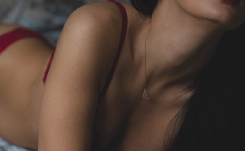 découvrez notre collection de lingerie élégante et sensuelle, conçue pour sublimer votre silhouette et vous faire sentir belle en toute occasion. explorez des modèles variés, alliant confort et sophistication, pour chaque envie et chaque moment.