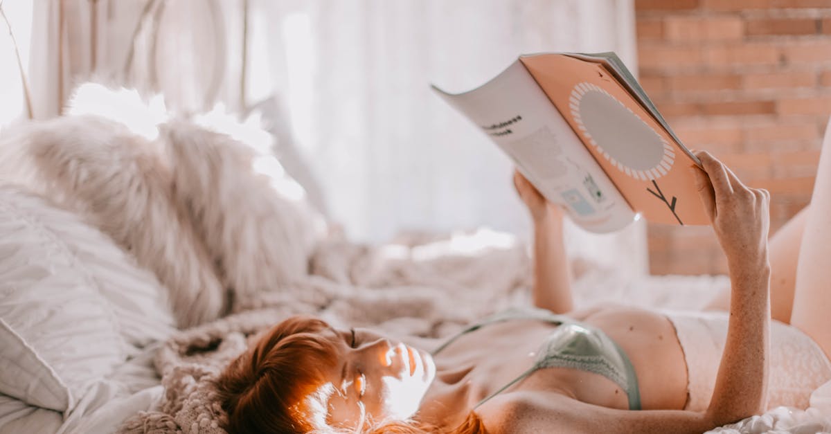 découvrez notre vaste collection de lingerie élégante et confectionnée avec soin. offrez-vous confort et sensualité avec des ensembles raffinés qui mettent en valeur votre silhouette. trouvez le style qui vous convient, allant des modèles classiques aux tendances modernes, pour toutes les occasions.