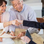 Quels sont les services spécifiques pour les seniors proposés par une agence matrimoniale à Roanne ?
