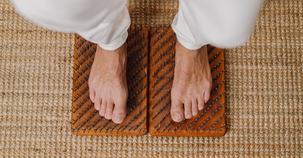 découvrez l'acupressure, une technique de médecine traditionnelle chinoise qui utilise la pression des doigts sur des points spécifiques du corps pour soulager le stress, améliorer la circulation et favoriser le bien-être général. apprenez comment cette méthode naturelle peut contribuer à votre santé physique et mentale.