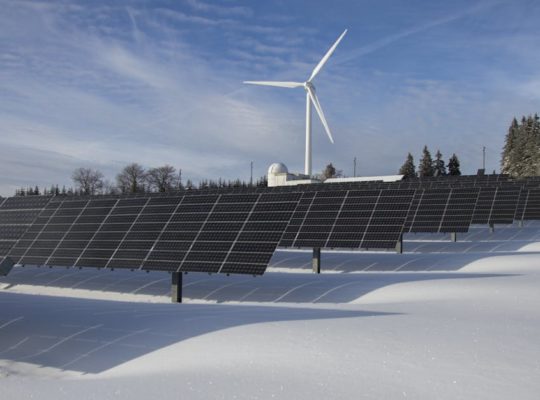 découvrez les avantages de l'énergie renouvelable, une solution durable et écologique pour un avenir plus vert. apprenez comment les sources d'énergie comme le solaire, l'éolien et l'hydraulique transforment notre façon de consommer et de préserver notre planète.