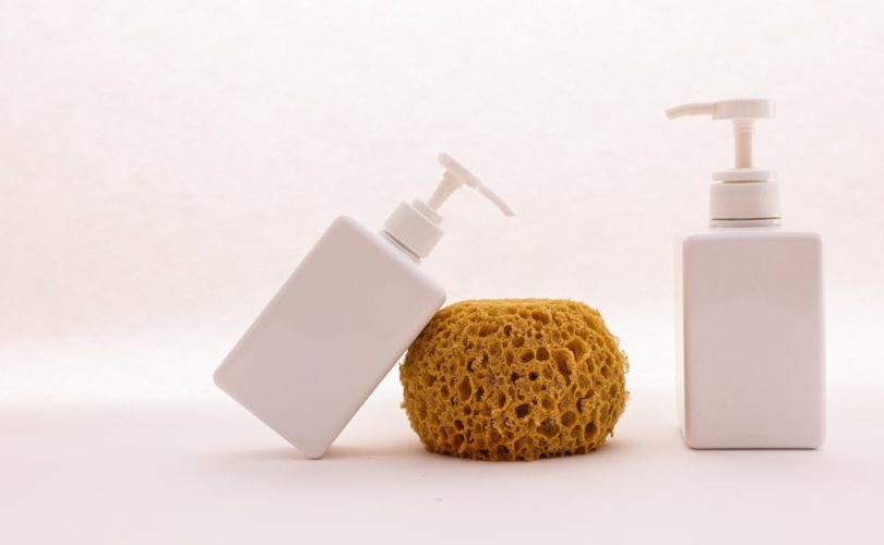 découvrez des astuces innovantes pour l'organisation de votre salle de bain. transformez votre espace avec des conseils pratiques et des solutions de rangement efficaces pour un environnement harmonieux et fonctionnel.