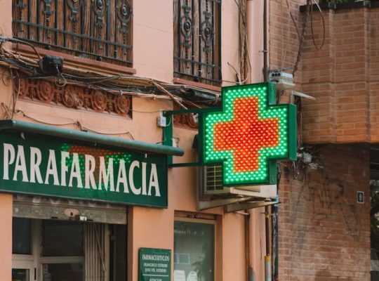 découvrez l'univers de la parapharmacie : des produits de santé et de bien-être, conseils de professionnels, et astuces beauté pour prendre soin de vous au quotidien. profitez d'une sélection de soins dermatologiques, cosmétiques et nutritionnels adaptés à vos besoins.