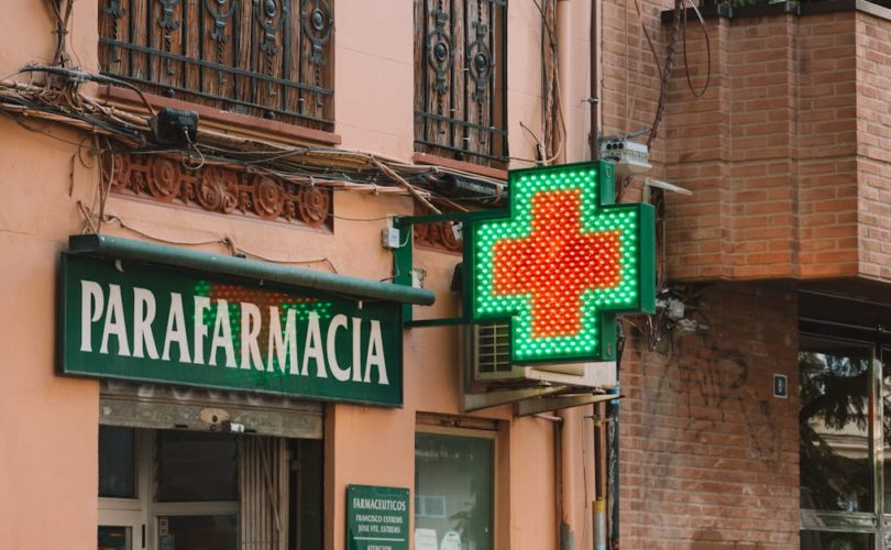 découvrez l'univers de la parapharmacie : des produits de santé et de bien-être, conseils de professionnels, et astuces beauté pour prendre soin de vous au quotidien. profitez d'une sélection de soins dermatologiques, cosmétiques et nutritionnels adaptés à vos besoins.