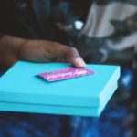 Comment choisir le meilleur string personnalisé pour un cadeau unique