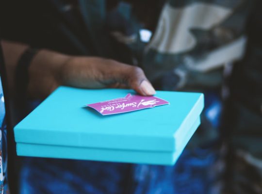 découvrez des cadeaux personnalisés uniques qui feront plaisir à vos proches. offrez-leur une touche personnelle avec des articles sur mesure, idéaux pour toutes les occasions et qui laissent une empreinte mémorable.