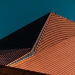Quelles solutions d’isolation un couvreur Paris peut-il proposer pour votre toiture ?