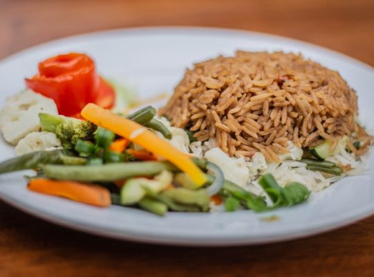 découvrez les principes d'une alimentation équilibrée : conseils, aliments essentiels et astuces pour adopter une diet saine et maintenir votre santé au quotidien.