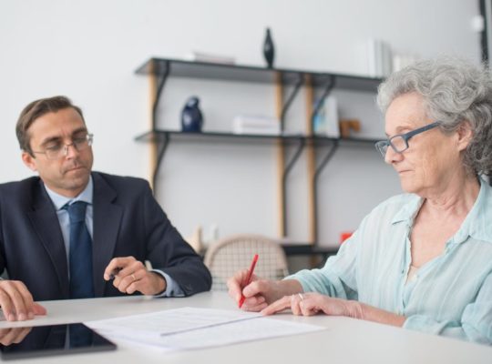 obtenez des conseils juridiques fiables et professionnels grâce à nos services juridiques. notre équipe d’experts vous accompagne dans toutes vos démarches légales, pour particuliers et entreprises.
