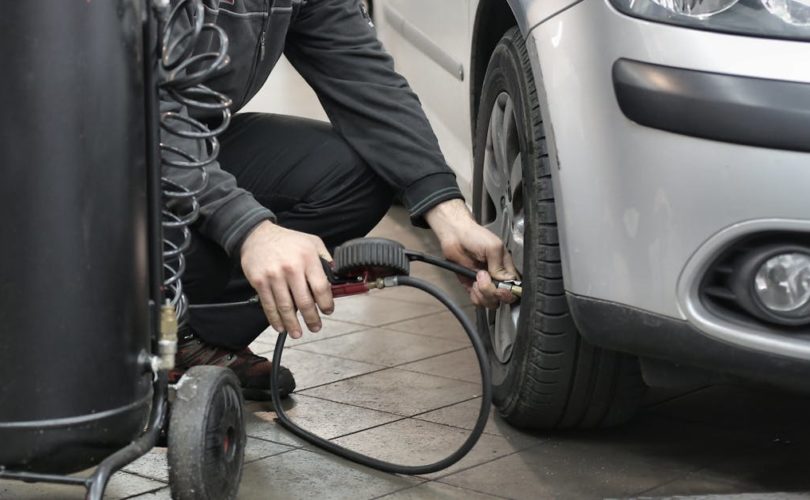 découvrez nos conseils et astuces pour un entretien de véhicule efficace. prolongez la durée de vie de votre voiture grâce à une maintenance régulière et adaptée.