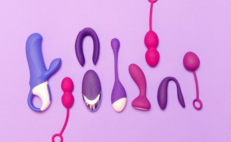découvrez l'univers des sex toys : conseils, avis et guide d'achat pour choisir les meilleurs accessoires de plaisir et pimenter votre vie intime en toute discrétion.