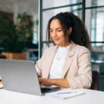 Site Internet Artisan Paris : Pourquoi un design efficace améliore 3 fois l’expérience utilisateur ?