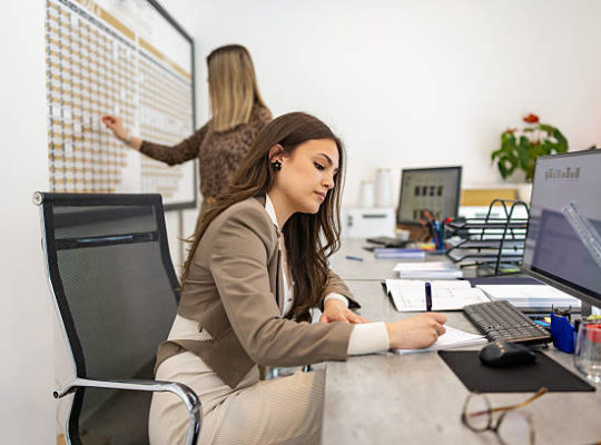 Sur un Site Internet Artisan Paris, une vidéo bien conçue montre non seulement la qualité de votre travail, mais aussi