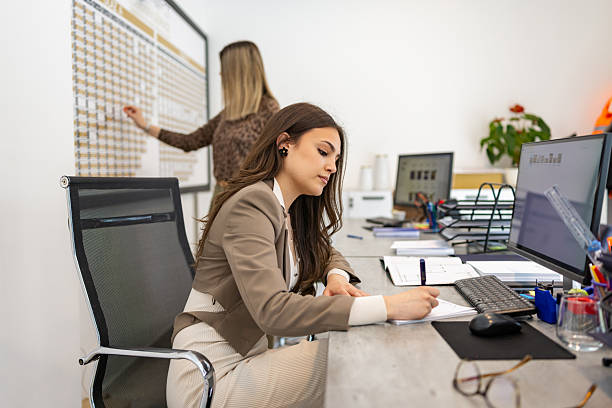 Sur un Site Internet Artisan Paris, une vidéo bien conçue montre non seulement la qualité de votre travail, mais aussi