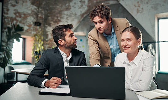 Un Site Internet Artisan Paris permet de présenter ses compétences, ses réalisations et ses tarifs de manière claire et