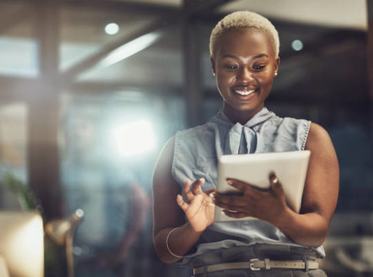 Un Site Internet Artisan Paris performant repose avant tout sur des fondations techniques robustes. En effet, sans une architecture