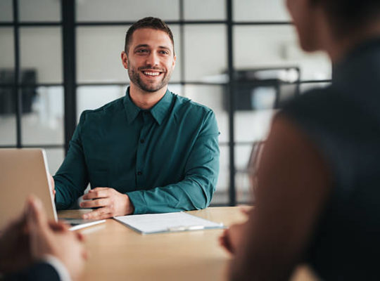 la Vidéo entreprise Lyon devient un outil puissant pour communiquer efficacement auprès d’une audience régionale ciblée. Grâce aux