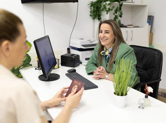 Une Vidéo entreprise Lyon bien pensée aide à capter l’attention des prospects qui recherchent des services dans la région lyonnaise.