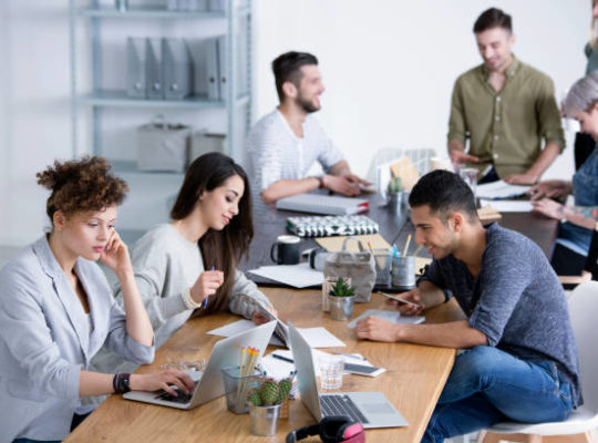 La Vidéo entreprise Lyon permet de présenter un savoir-faire avec un niveau de qualité visuelle et sonore supérieur, ce qui renforce