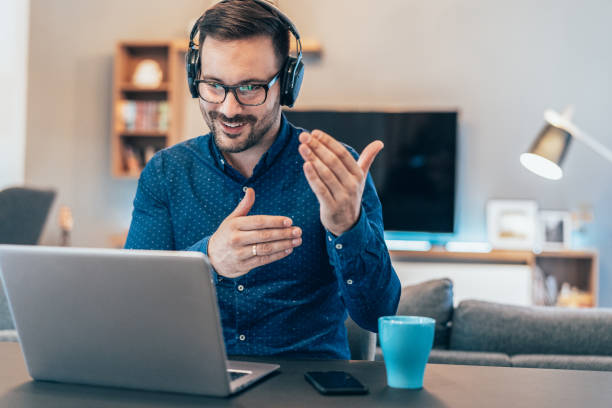 Grâce à une stratégie de SEO restaurant Lyon, il est possible d’encourager les clients satisfaits à laisser des avis positifs sur Google
