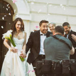 Quel délai prévoir pour faire réaliser un costume de mariage à Lyon avec des retouches ?