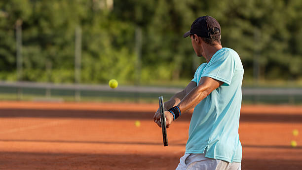 construction court de tennis en terre battue à Mougins